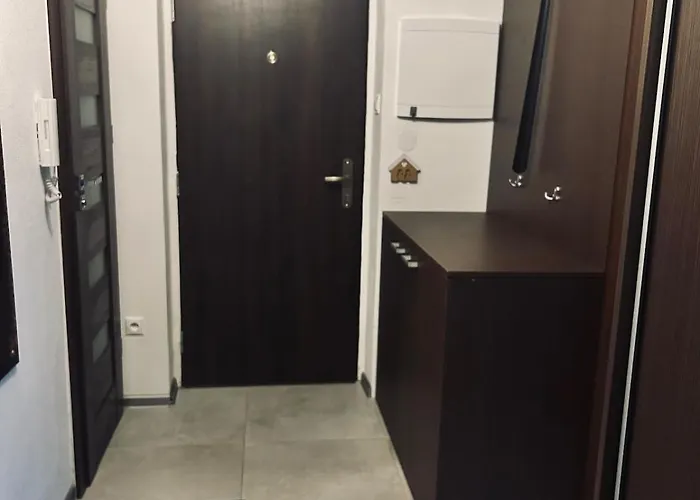 Spacious 2-bedroom In With Parking Topoľčianky