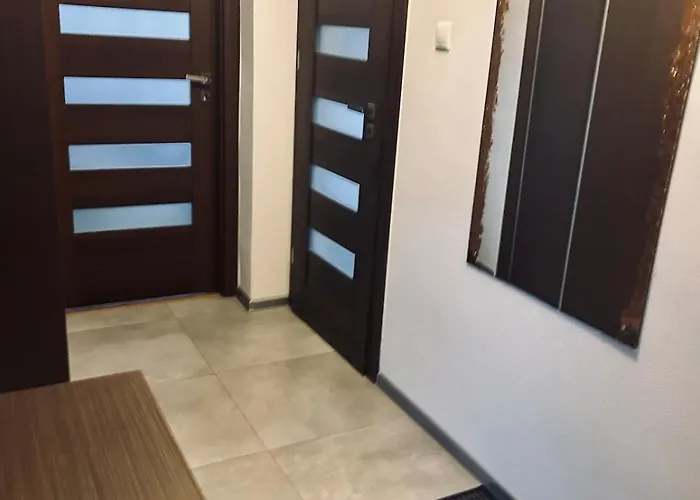 Apartman Spacious 2-bedroom In With Parking